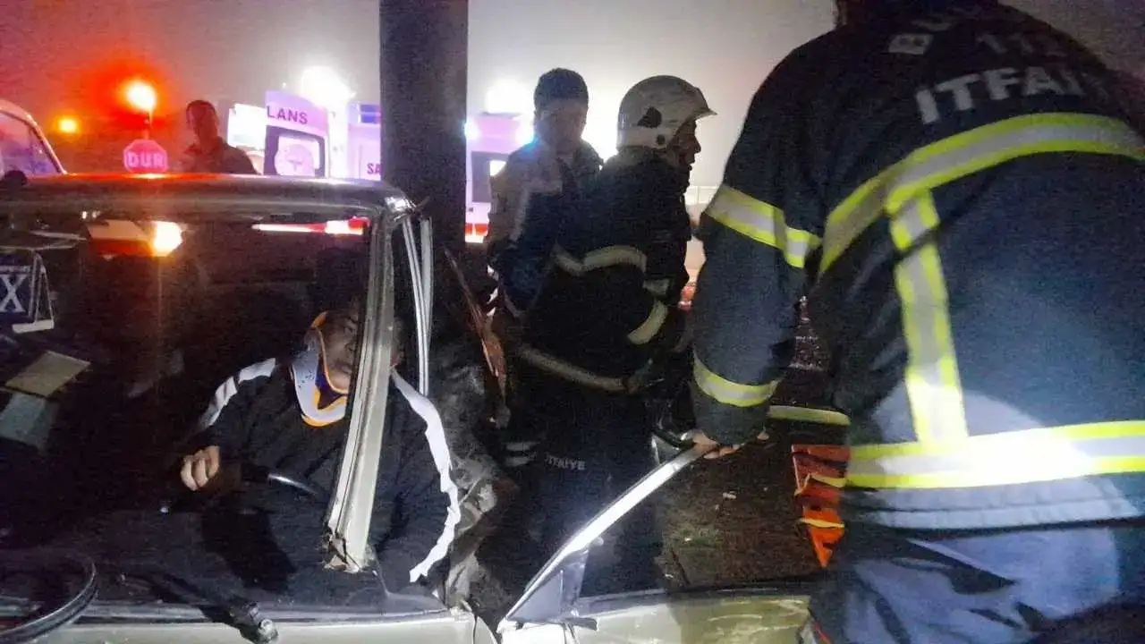 Burdur–Fethiye Yolunda Korkunç Kaza! 3 Kişi Yaralandı 1